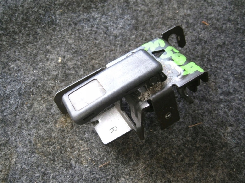 фото №2, Honda legend 99-04 ka9 ручка відкривання заливної