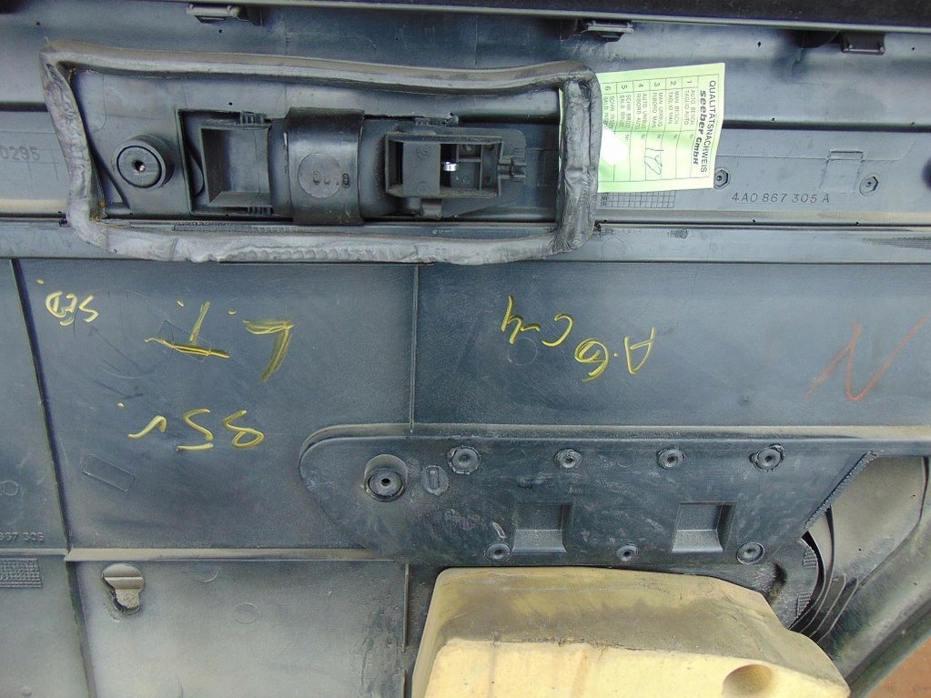 фото №8, Audi a6 c4 2.0 95r обшивка правый задняя