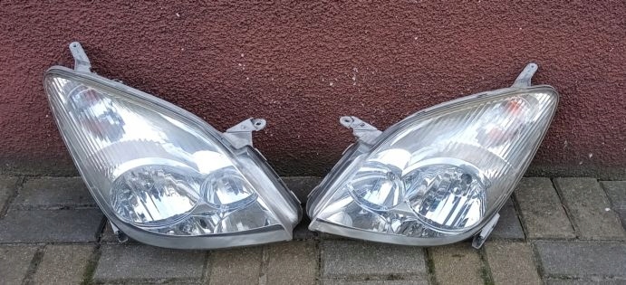 фото №1, Toyota corolla verso i 01-04 лампа ліва права перед europa