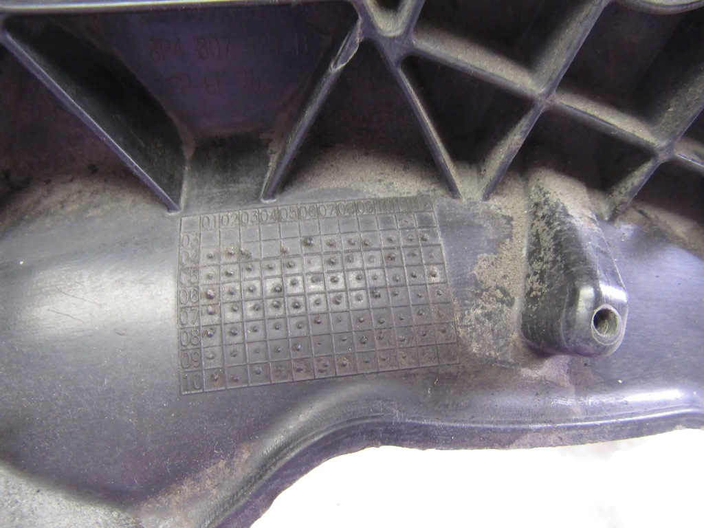 фото №8, Audi a3 8p напрямна бампера правий задня 8p4807378b