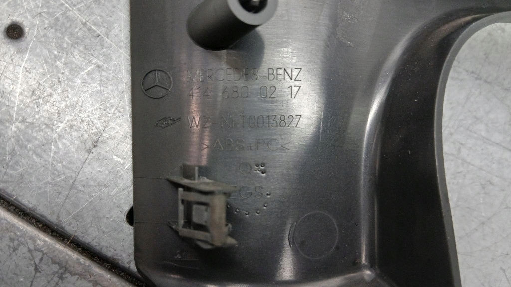 Рамка спідометра mercedes vaneo w414 01-05r 1.7cdi 4146800217 Київ