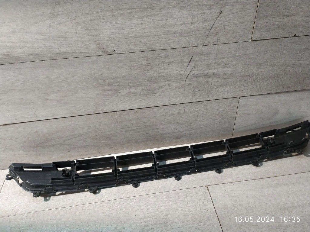 фото №8, 8352. volvo xc40 решётка средняя бампер перед 31449342