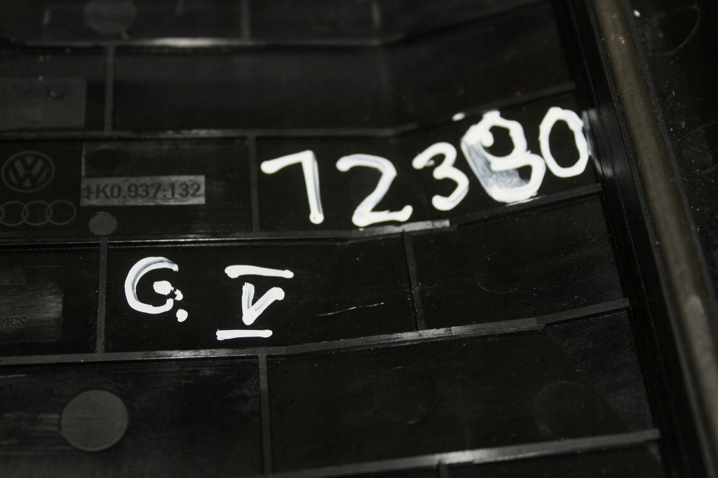 фото №8, Захист акумулятор vw golf v a3 8p