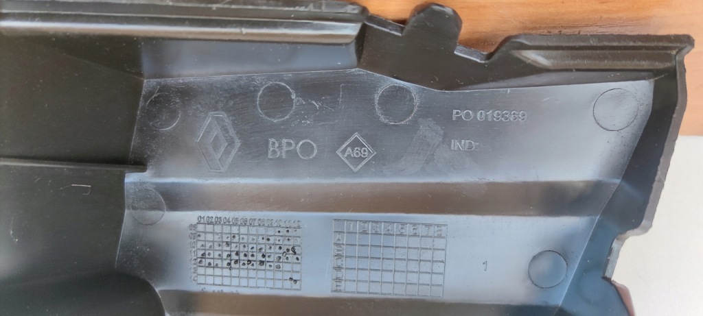 фото №3, Renault clio iii 3 заглушка захист бампера перед