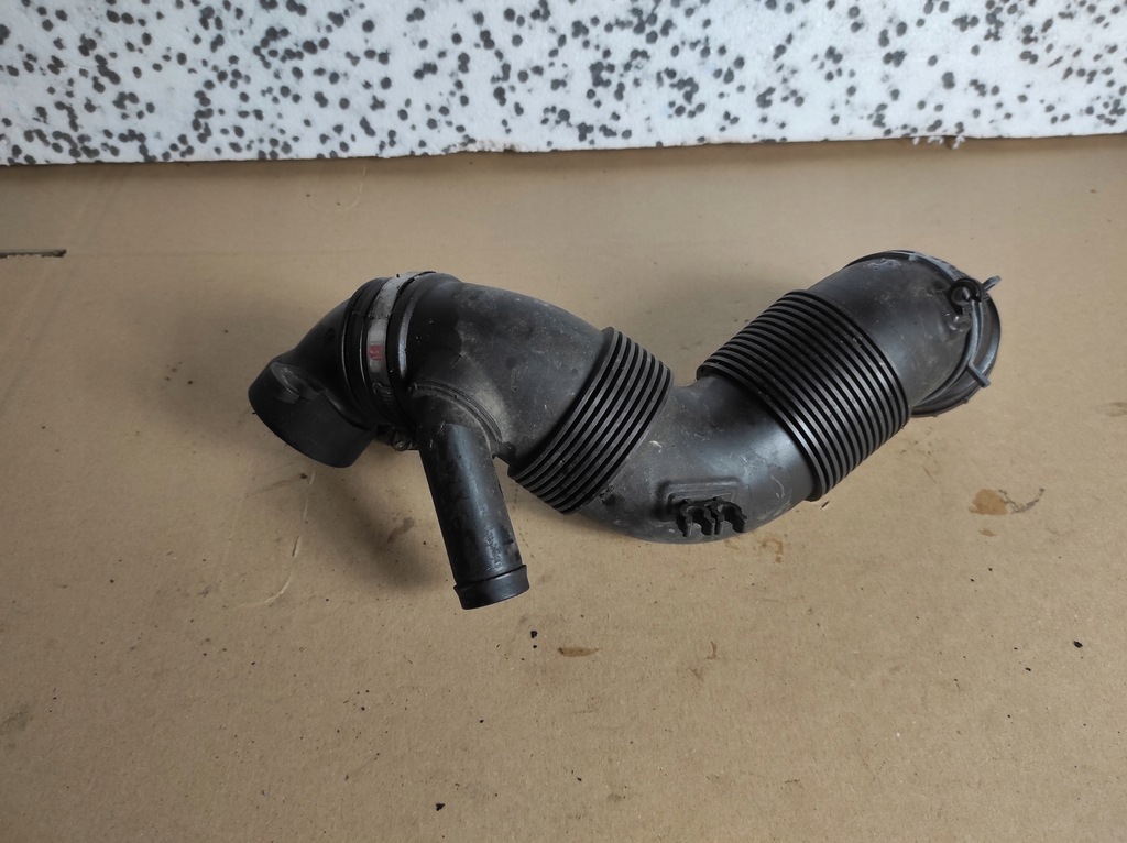 фото №1, Труба всмоктувальна шланг повітря vw passat cc b7 2.0tdi 3c0129635