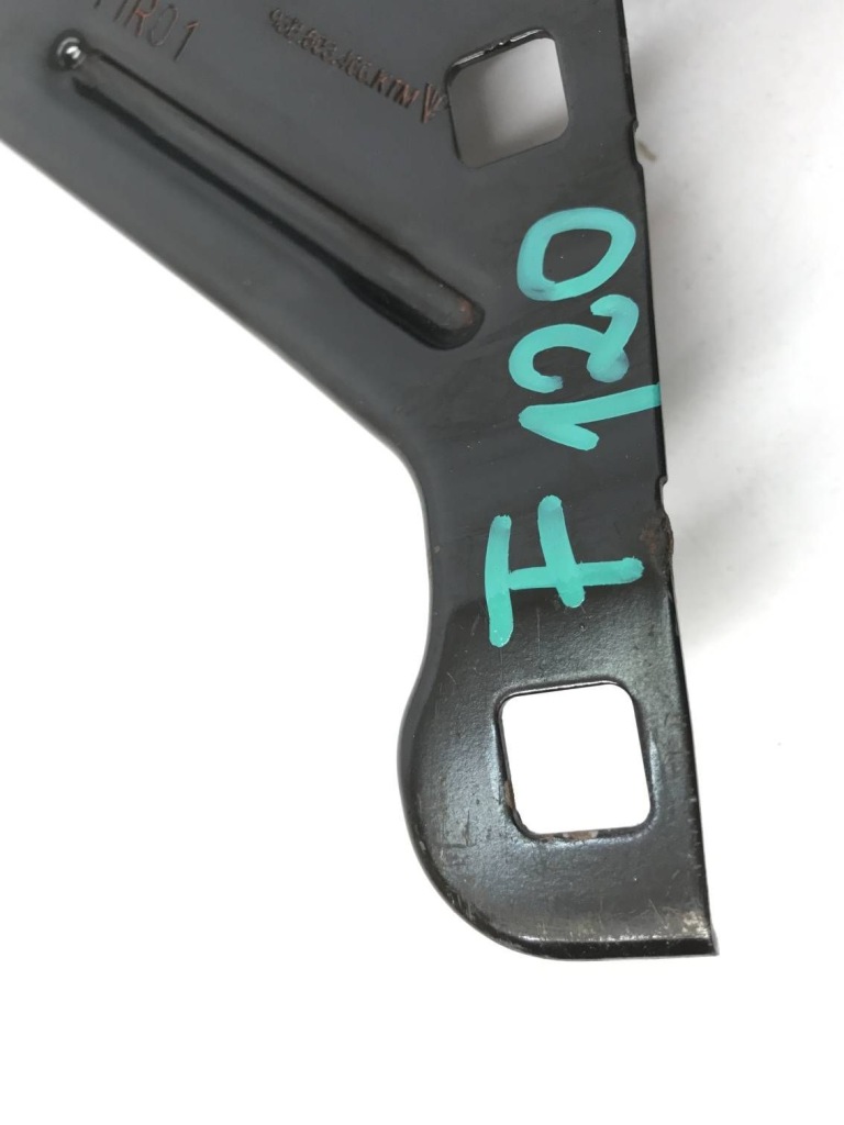 Porsche macan 95b 2022 панель кронштейн радиатора / низ  95b803466ktm с Разборки