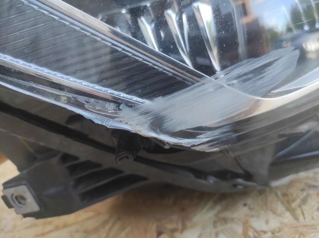 Фара правый  перед vw passat b8 full led Оригинал