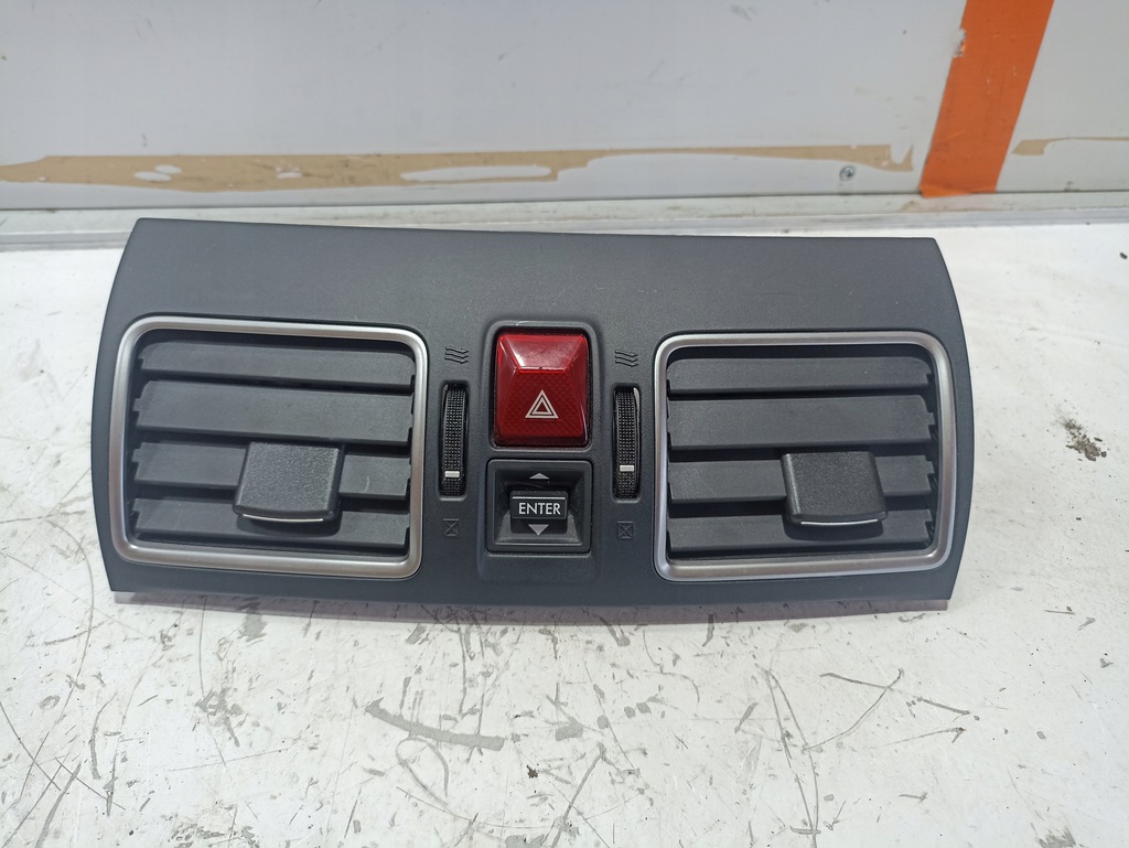 фото №1, Subaru levorg решётка обдув 66110fj040