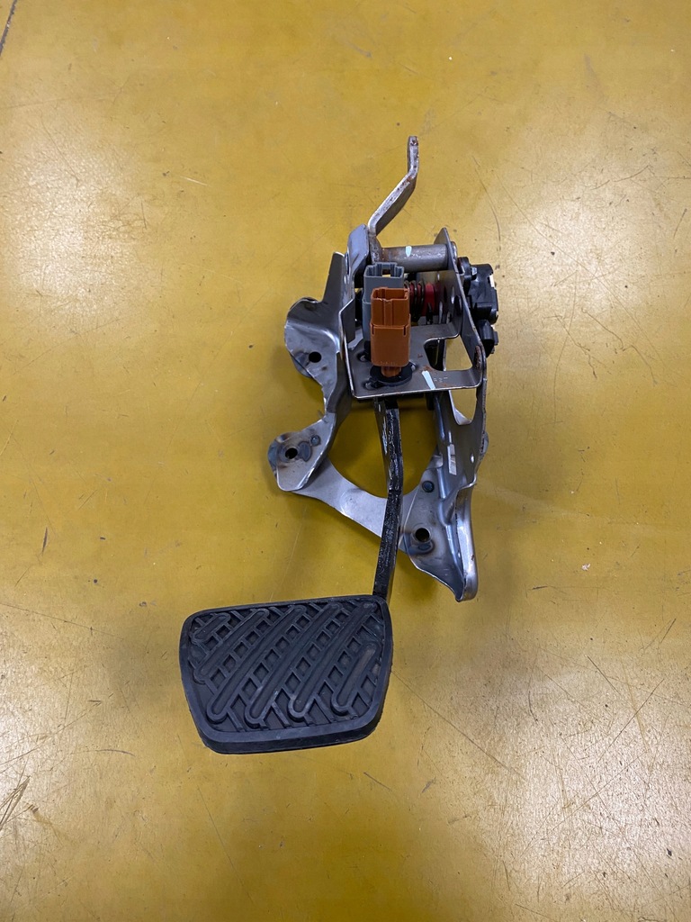 фото №1, Педаль тормоза автоматическая коробка передач датчик nissan leaf ze0