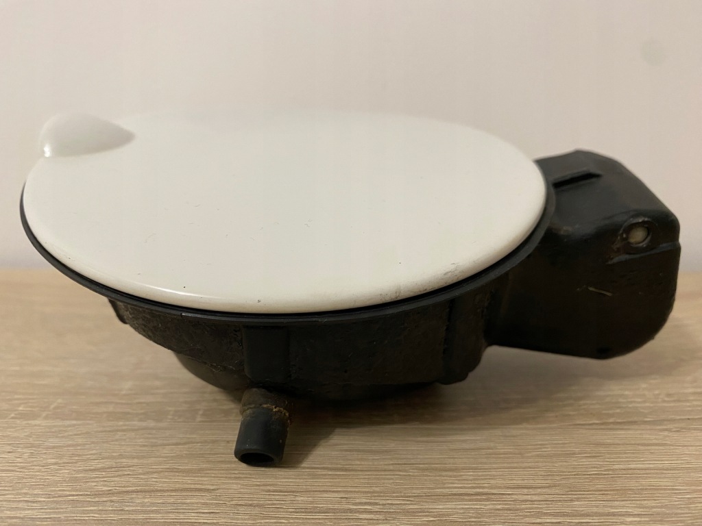 Кришка заливної пального skoda fabia i + кришка - 6y9010332k / 6y9809857b Ціна