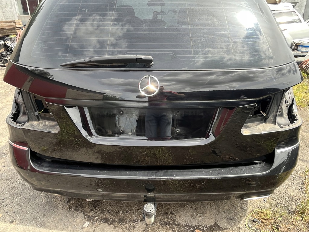 фото №1, Mercedes w212 kombi крышка багажника 197 задняя оригинал w цвет