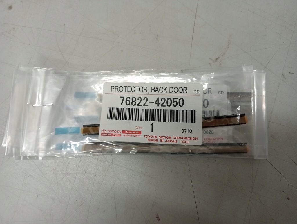 фото №1, Молдинг нижня двері toyota rav4 76822-42050