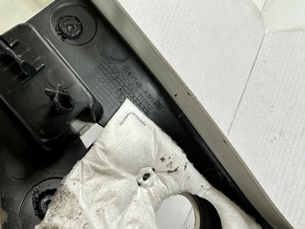 фото №5, Edge mk2 оббивка стійка права задня