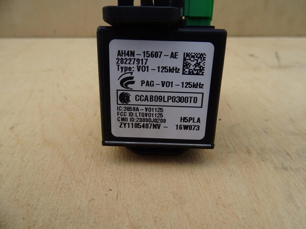 фото №5, Volvo v40 ii кнопка запуск считыватель ключа