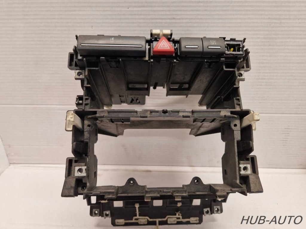 фото №4, Підсклянник рамка кишеня радіо кнопка аварійних audi a3 8p 8p0858005b