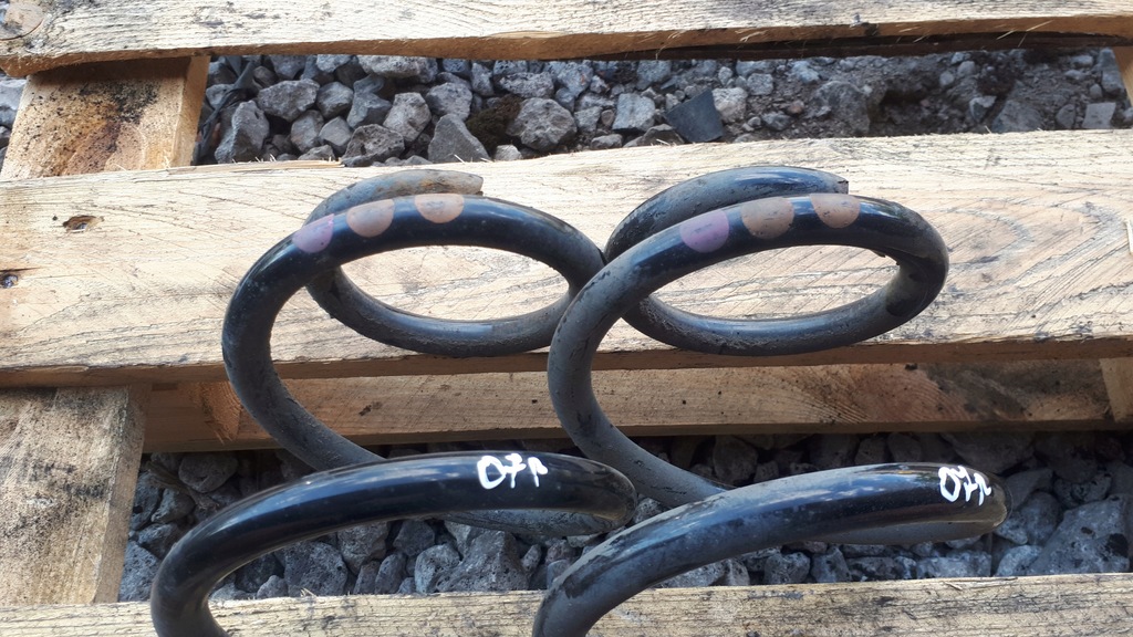 фото №9, S5 8t пружины перед передние 4.2 fsi kpl s4 b8 2x