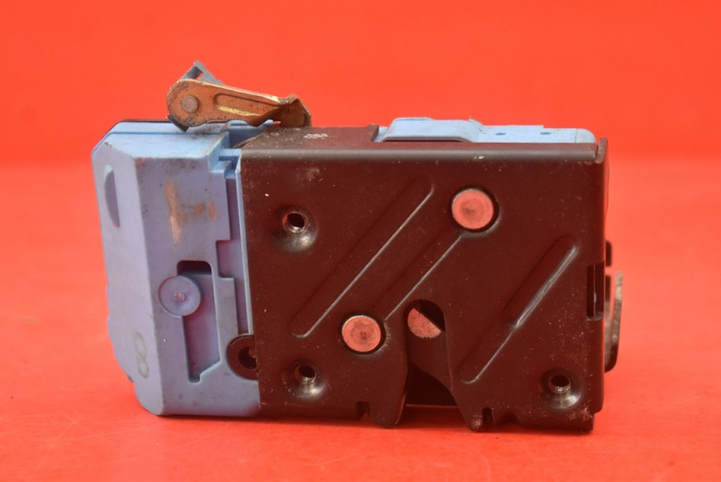 фото №5, Замок дверь правый перед передний eu 8650546 volvo v70 2 ii 00-05