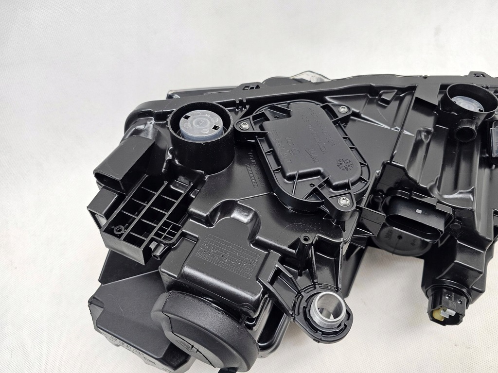 фото №11, Skoda scala лампа перед правая full led crystal lighting 657941016