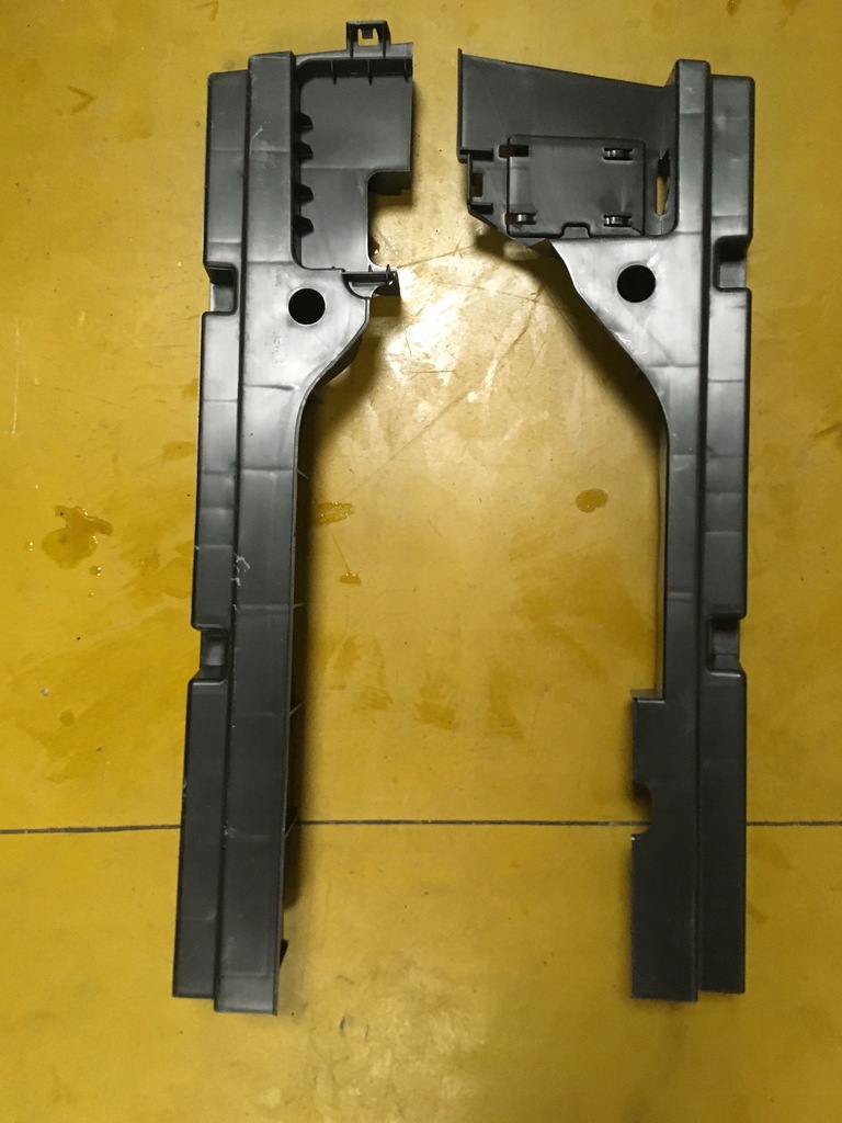 фото №1, Молдинг кронштейн багажника infiniti q30 gla w156