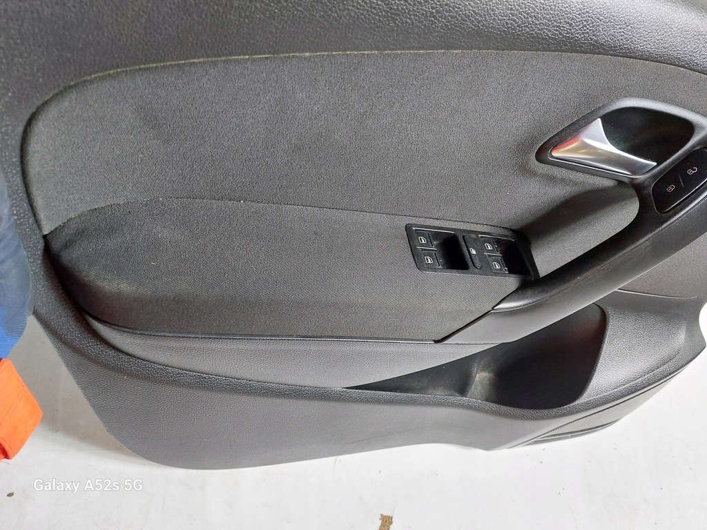 фото №10, Оббивка двері лівий перед vw polo v eu