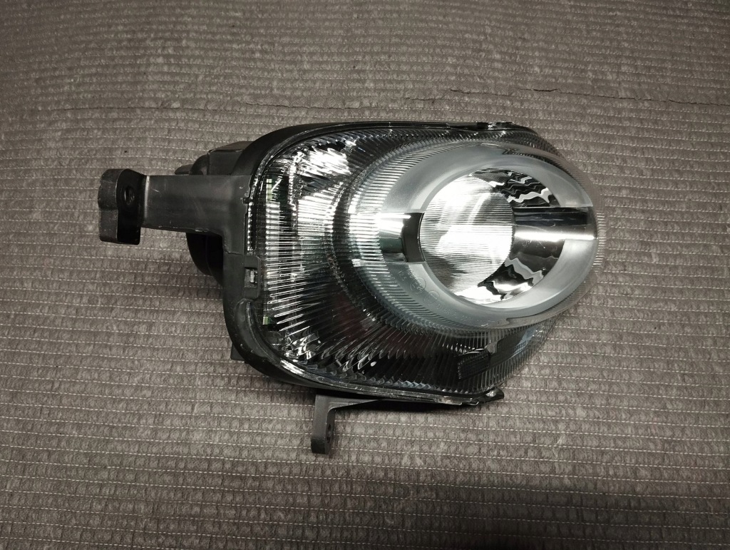 фото №1, Противотуманная фара правый перед fiat 500 lift 81548002 лампа