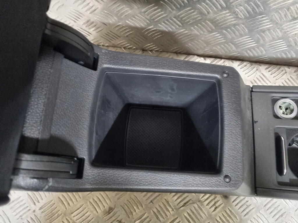 фото №7, Vw golf vii 7 подлокотник