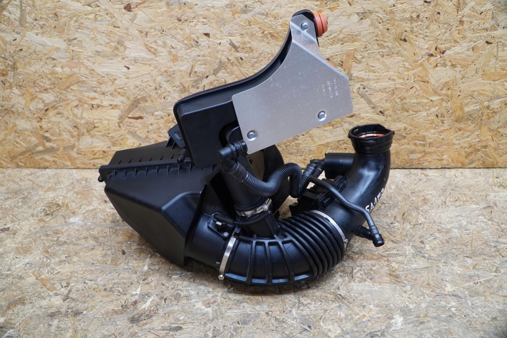 Купити Корпус фільтра повітря 5a1f9b6 bmw x5 g05 lci 24r 3.0 i оригінал ідеальний стан 23-