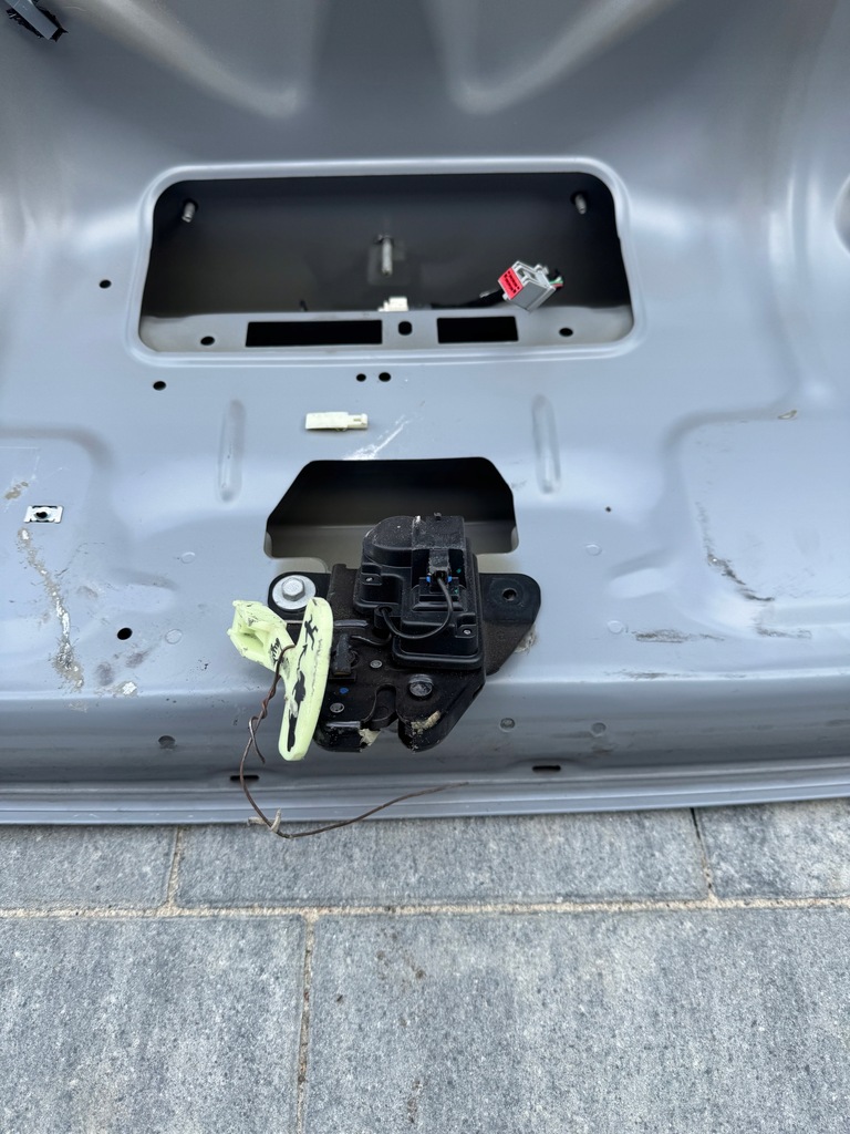 фото №9, Dodge charger srt задня кришка багажника багажника замок камера спойлер 2015+