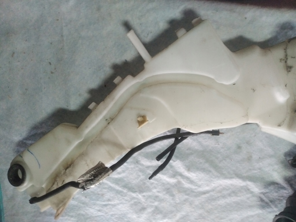 фото №5, Ford c-max i 2003- бачок омивача помпа