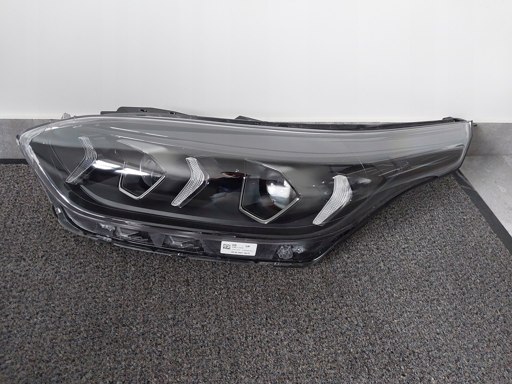 фото №1, Kia ceed iii lift лампа левая full led eu оригинальный номер идеальное состояние