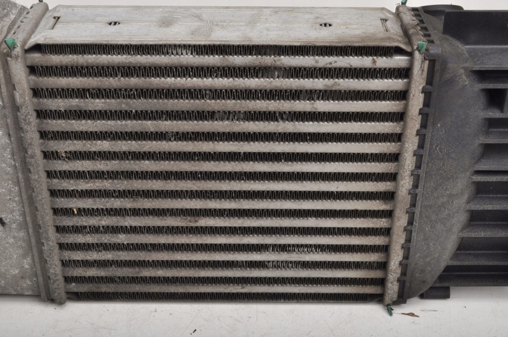 Toyota yaris iii радиатор интеркулер jd127100-5380 Недорого