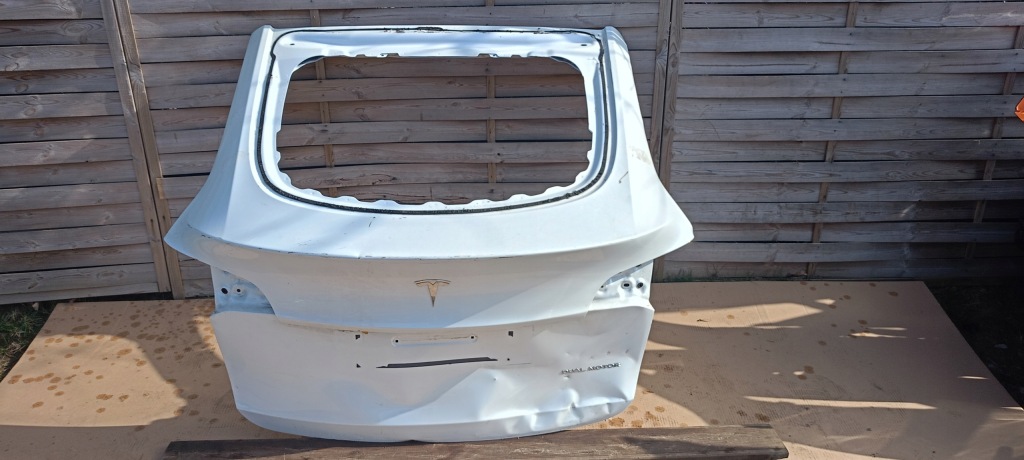 Кришка багажника задній задня tesla y 20-24rok оригінал Ціна