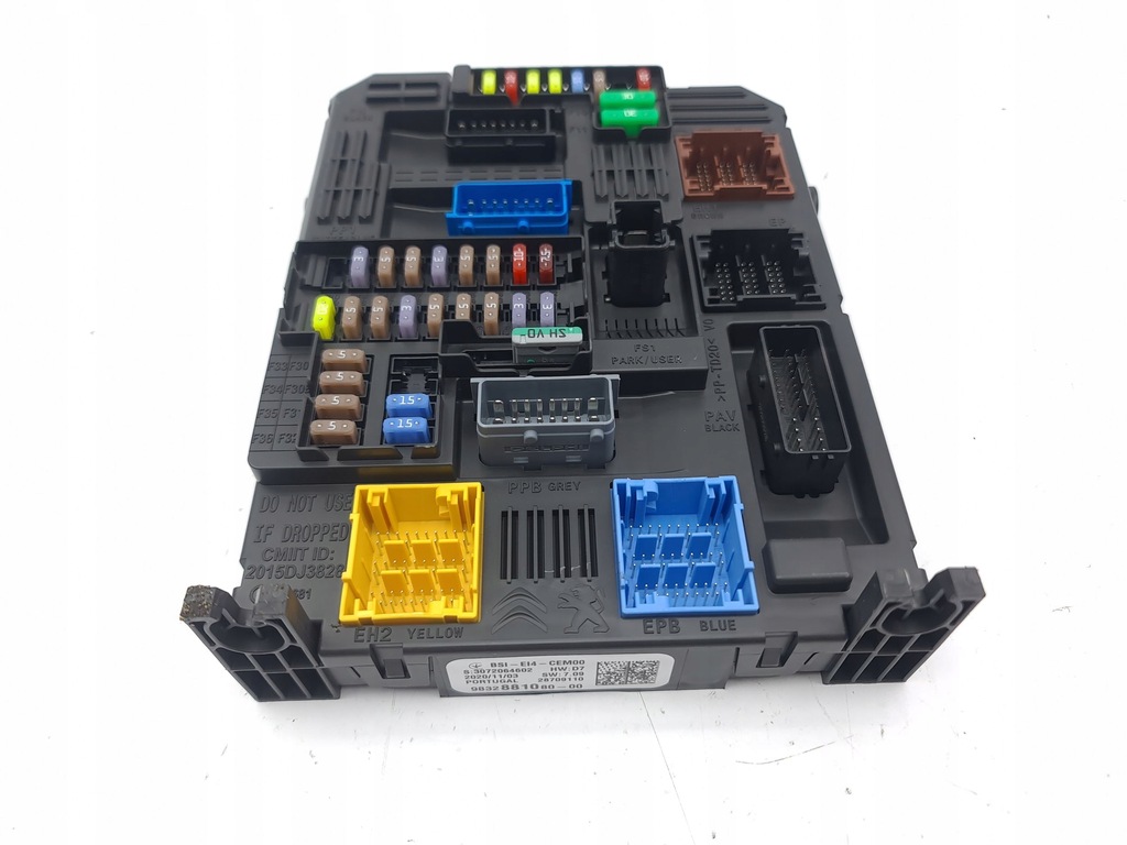 фото №7, Peugeot 2008 ii 2021 рамка / модуль запобіжників