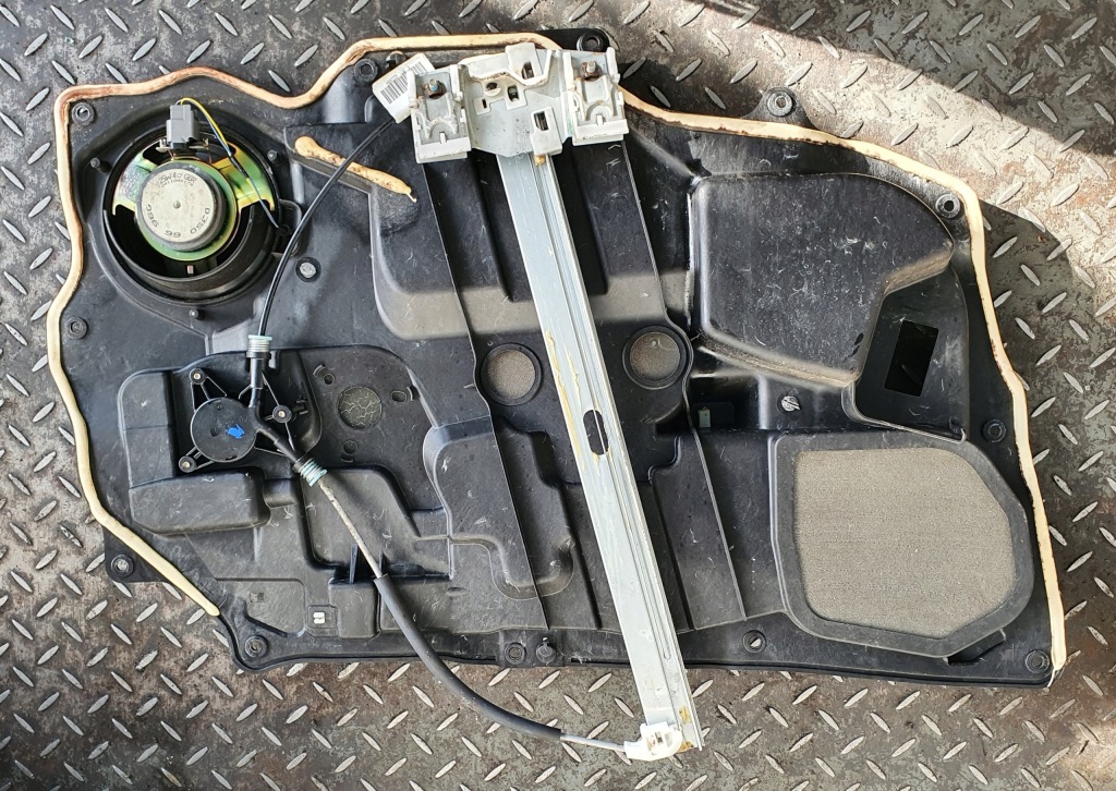 фото №2, Підйомник правий перед електричний mazda demio 2 ii