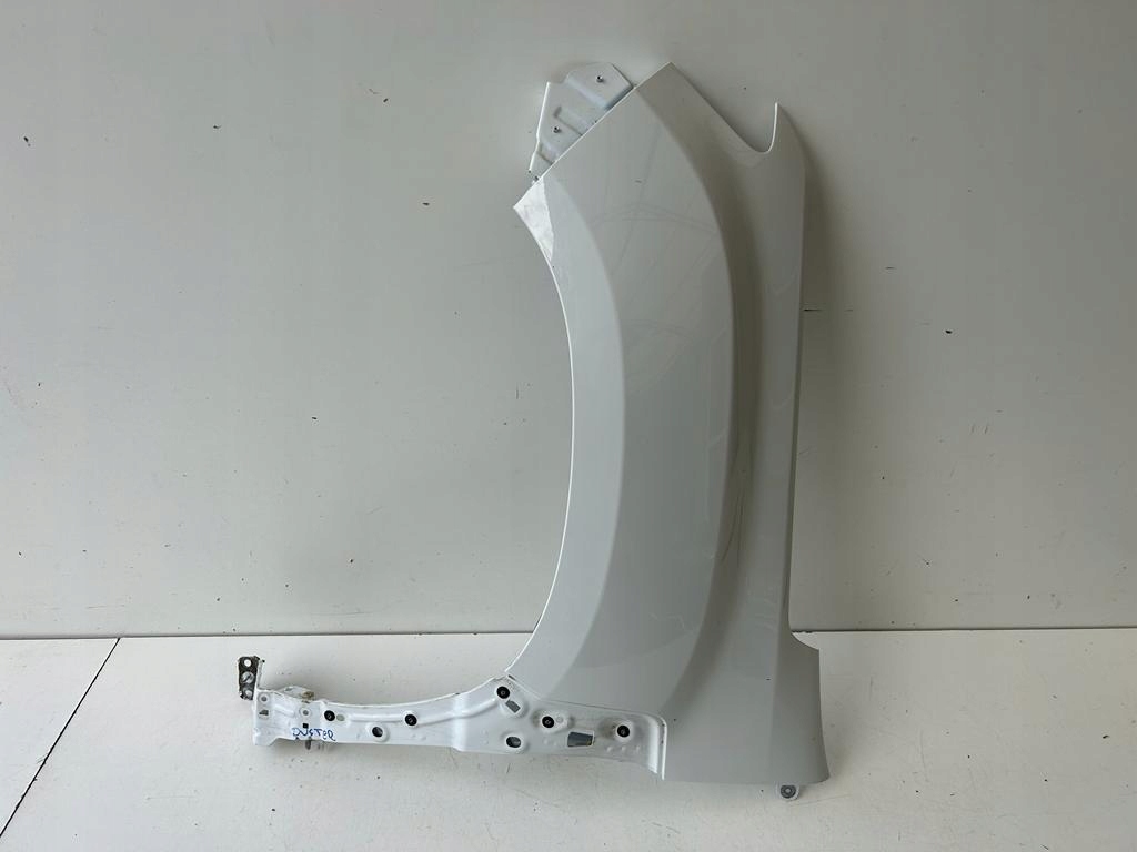 фото №1, Dacia duster lift крила лівий перед оригінал