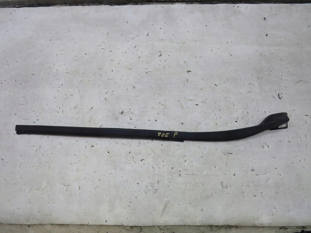 фото №1, Молдинг накладка стекло правая renault zoe