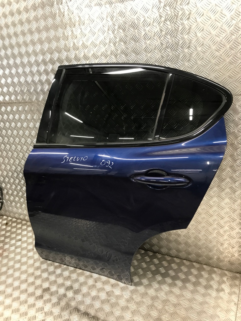 фото №2, Alfa romeo stelvio дверь задние задняя левая kpl w цвет 092