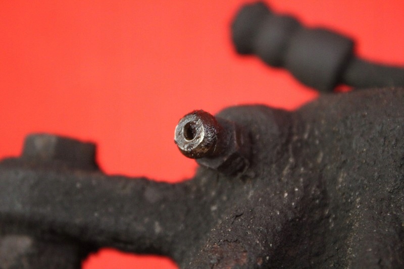 фото №7, Супорт гальмівний правий перед nissan micra k13 1.2 12v 80 km 10-13