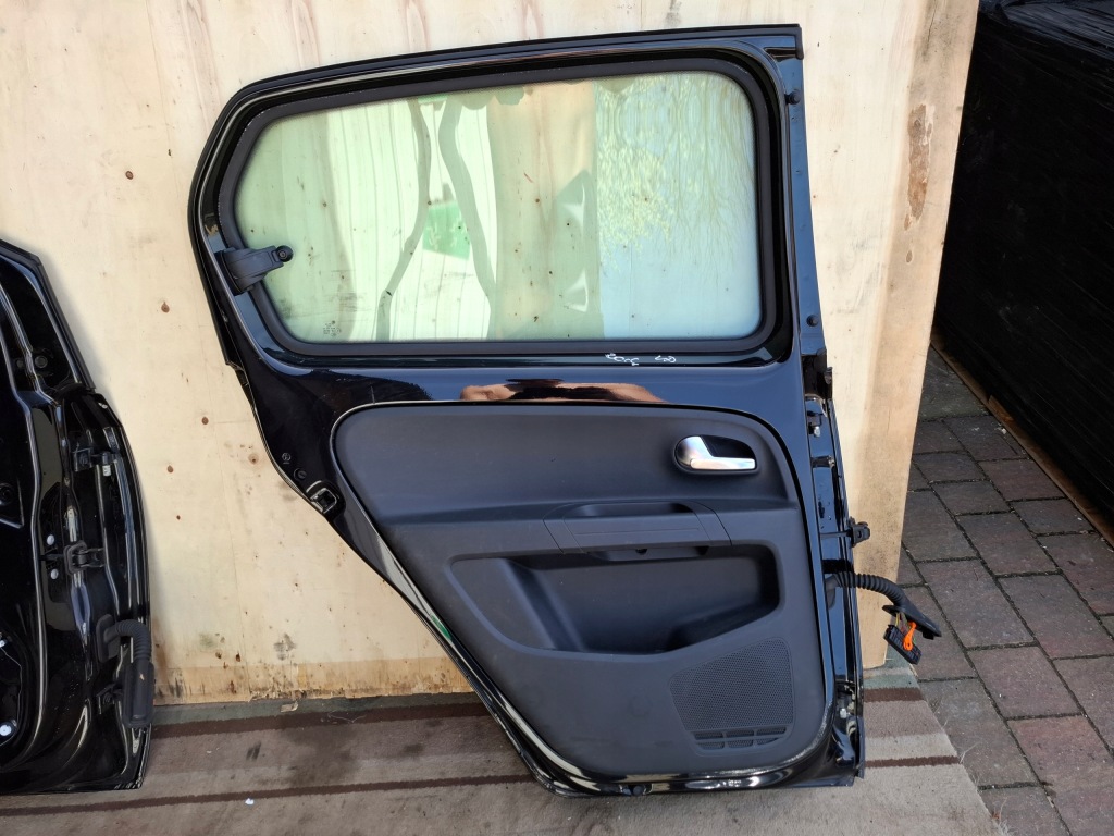 фото №6, Дверь левая перед задняя vw up 14r чёрные