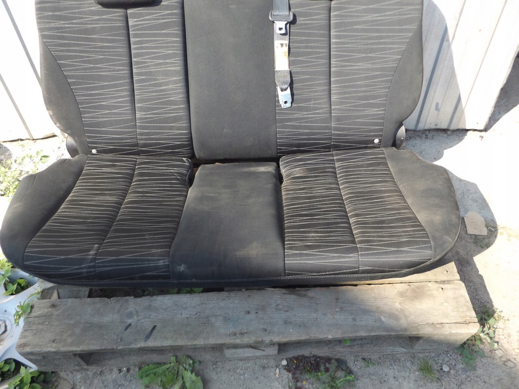 фото №4, Mazda ii 2 de 5d заднє сидіння задня