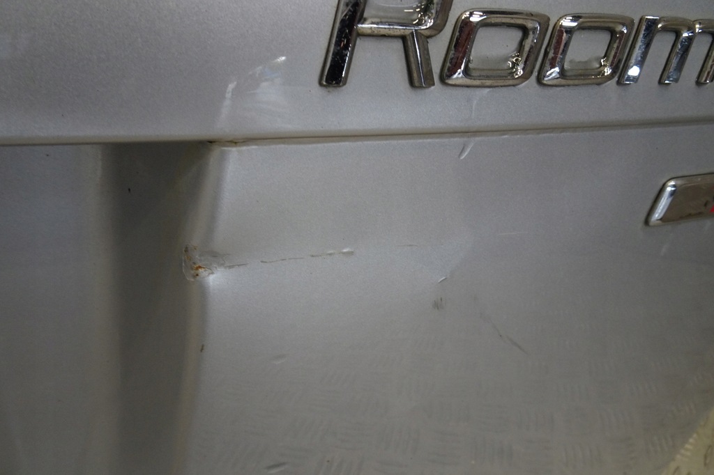 фото №4, Skoda roomster - кришка багажника задня