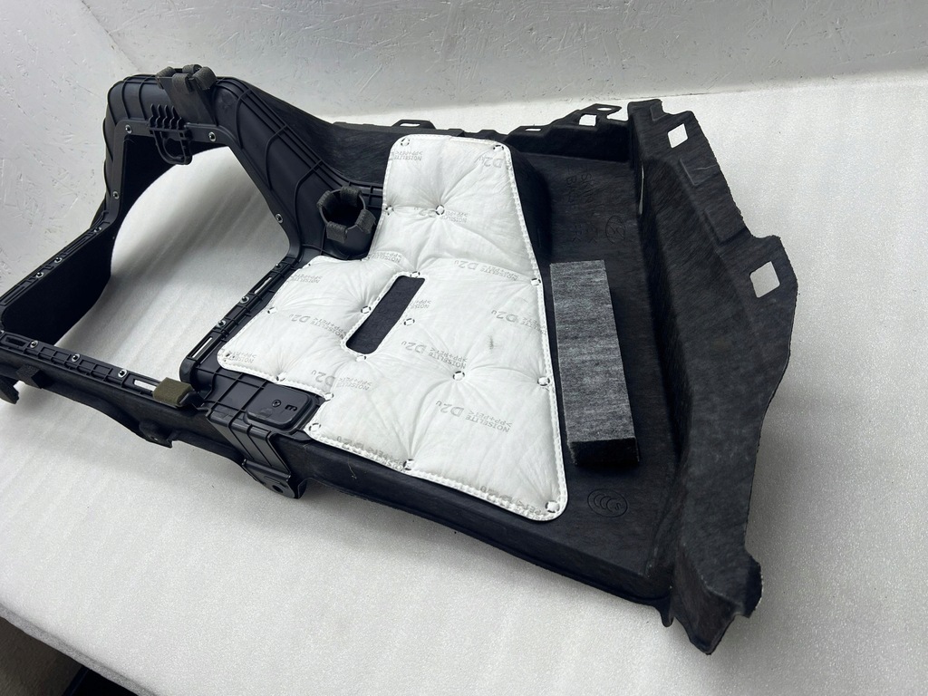 фото №10, Hyundai ioniq 2018 права сторона обшивка / оббивка / багажника