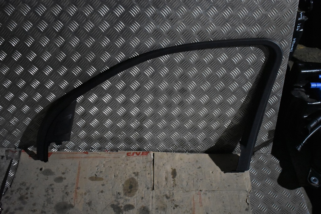 фото №1, Idealna молдинг рамка защита дверь mercedes w167 suv 1