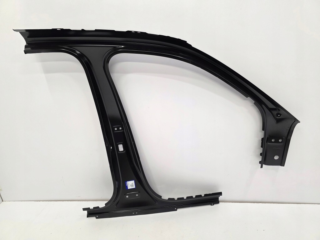 Обшивка левое порог стойка  volvo xc40 c40 32310034 новая  оригинальные с Разборки