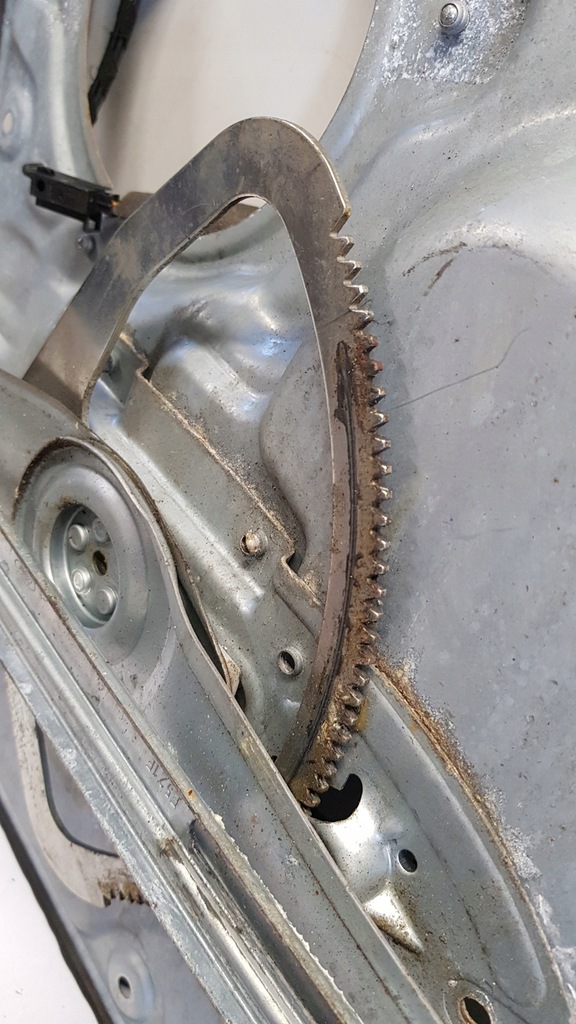 фото №8, Динамик механизм стекло правый задняя volvo v50