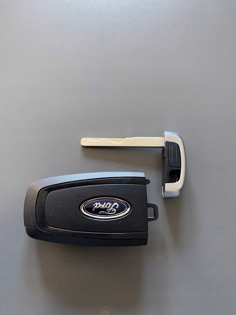 фото №1, Ford ranger ключ ключ keyless go smart pilot 2 кнопки