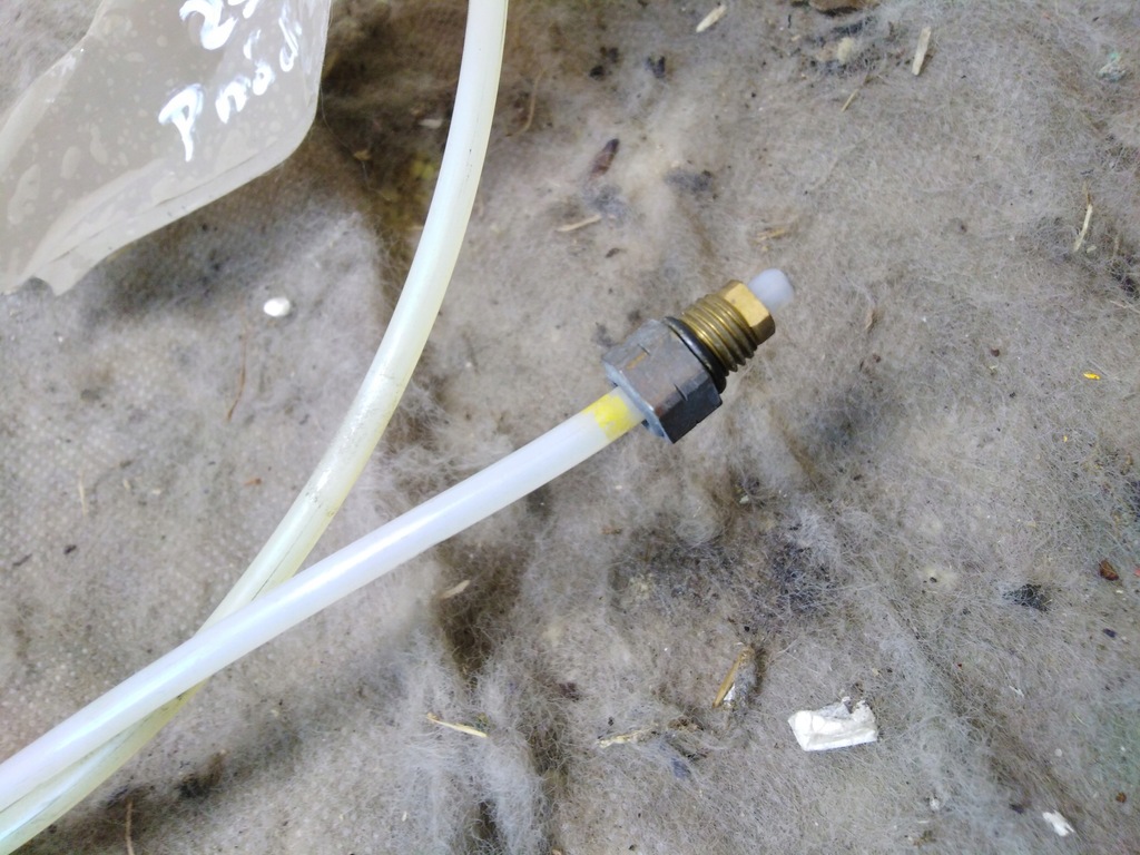 фото №3, Mercedes r w251 3,0 cdi шланг airmatic перед 140cm