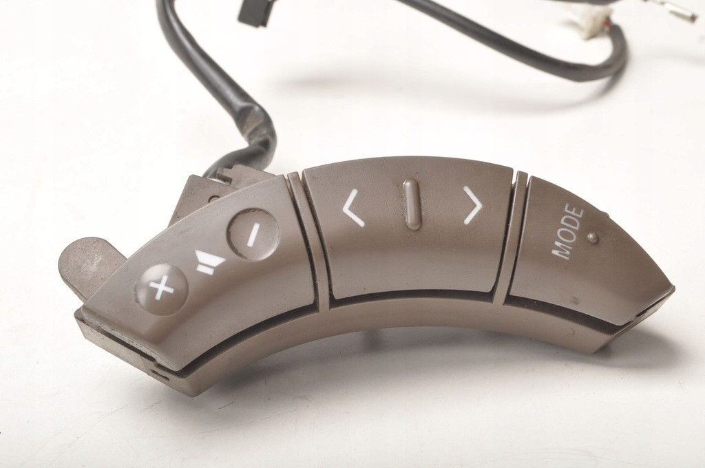 фото №2, Toyota tundra i кнопки керма