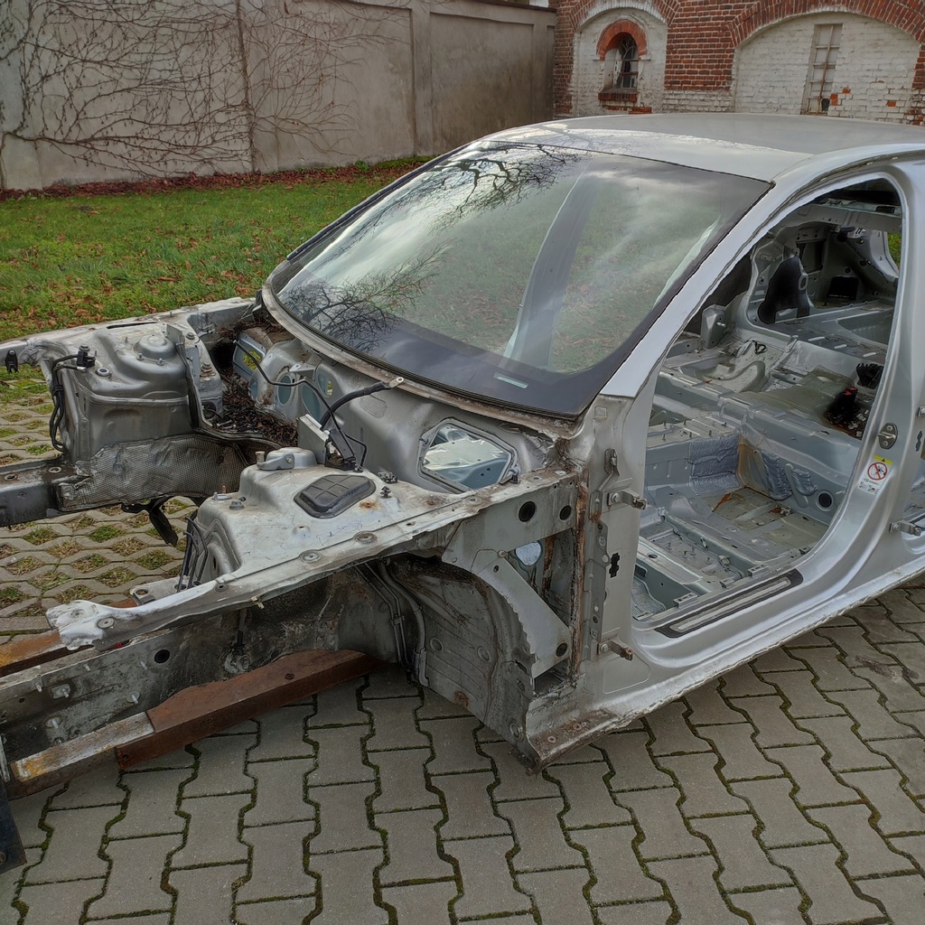 фото №1, Audi a4 b8 sedan четверть перед левая lx7w