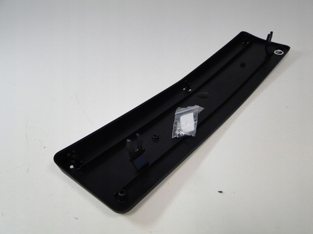 Mercedes s klasa 222 w222 подкладка pod номерной знак регистрационная европа lift с Разборки